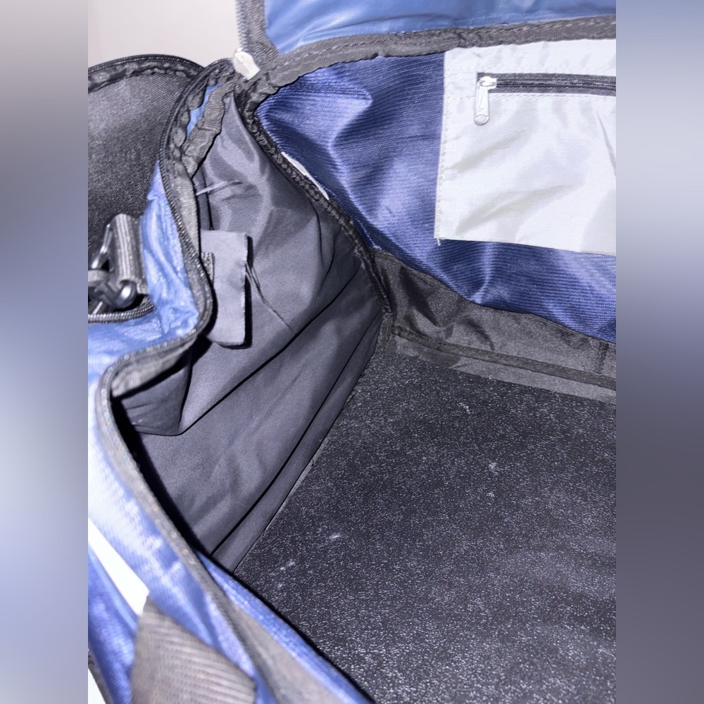 Nike Midnight Blue Duffel Bag with White Accents - Picture 6 of 7